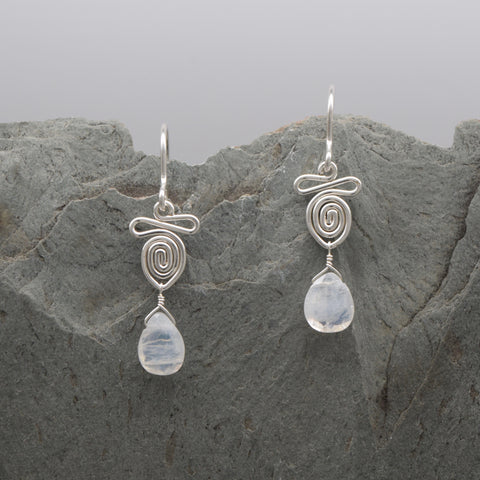 Kindi Moonstone Earring