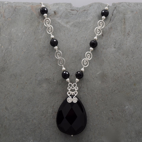 Jatun Onyx Teardrop Necklace