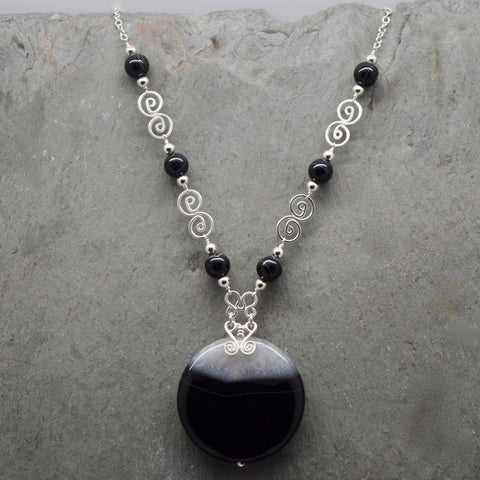 Jatun Round Sardonyx Black and White Necklace
